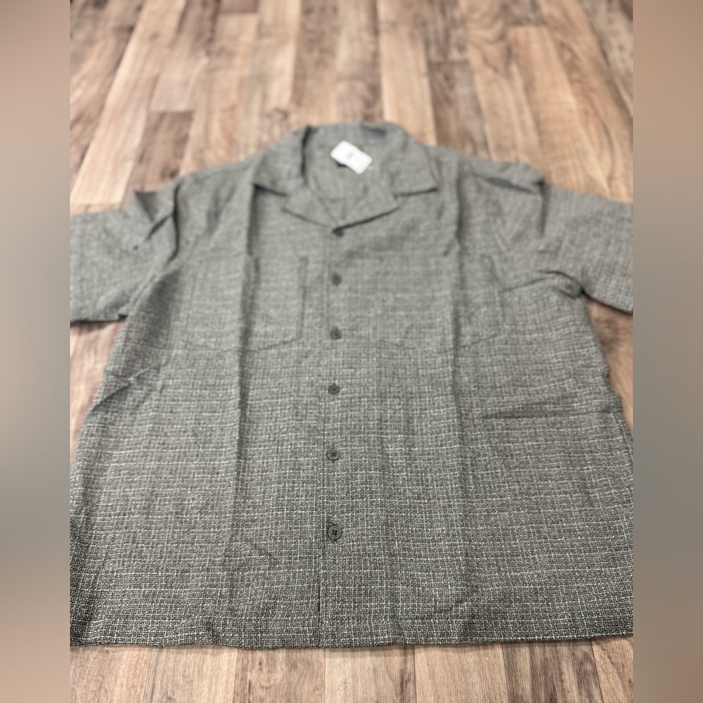 NWT Men’s‎ RSQ Olive Textured Short Sleeve Shirt MSRP $60 size medium